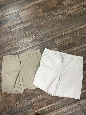 Chaps Men's Chino Shorts in Khaki